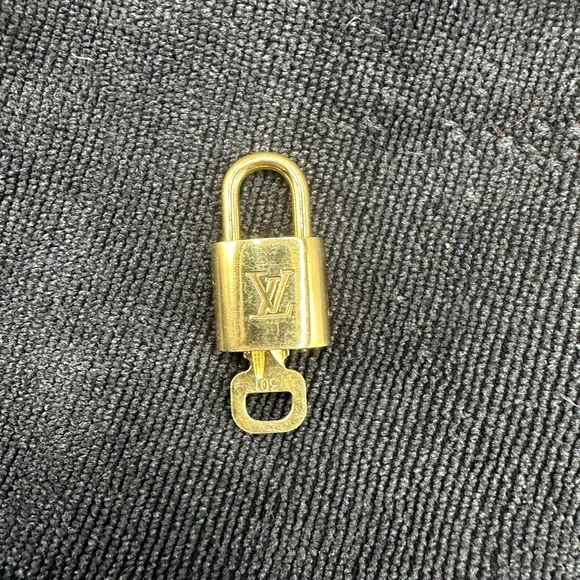 Louis Vuitton GOLD Lock & Key Gold tone Authentic. Number #301 - Picture 2 of 5
